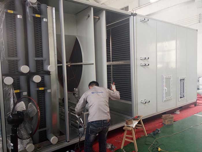 威海某大型化工企業(yè)兩臺(tái)10%濕度，40000風(fēng)量2臺(tái)除濕機(jī)組